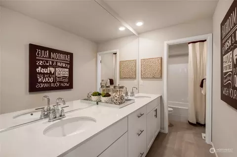 Bath - 203 179th St SE #4, Bothell, WA 98021 photo 2 of 2