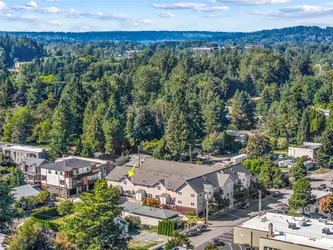 175 1st Pl NW #107, Issaquah, WA 98027