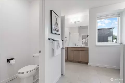 Bath - 21722 24th Ave SE #A, Bothell, WA 98021 photo 3 of 6