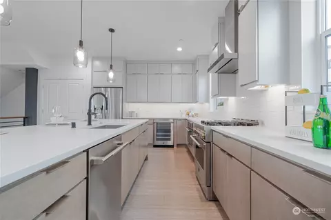 Kitchen - 21722 24th Ave SE #A, Bothell, WA 98021 photo 3 of 4