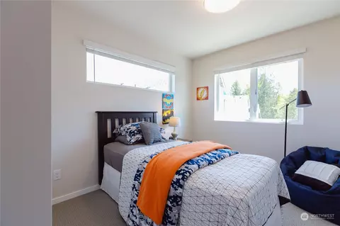 Bedroom - 4226 148th St SE #D5, Bothell, WA 98012 photo 3 of 4