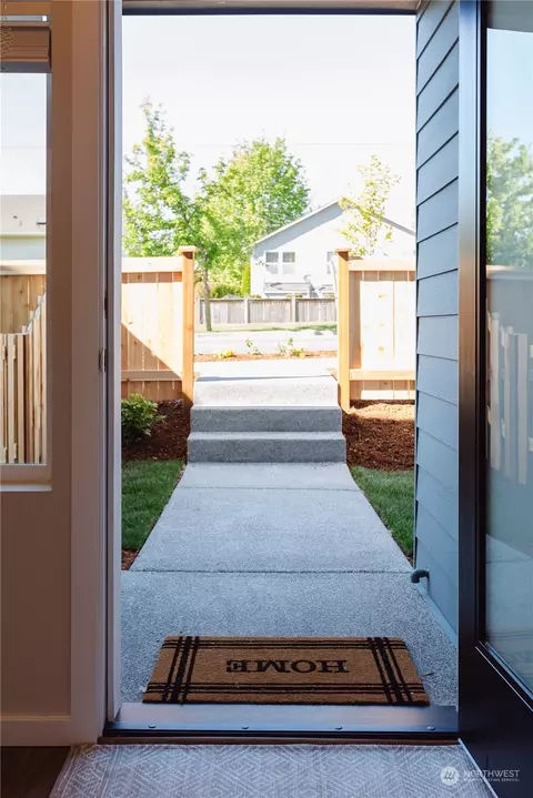 Entry Way - 4226 148th St SE #D5, Bothell, WA 98012 photo 3 of 4