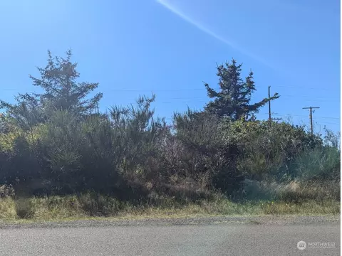 693 Sunset Ave NE, Ocean Shores, WA 98569