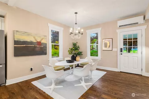 Dining - 206 29th Ave E, Seattle, WA 98112 photo 1 of 3