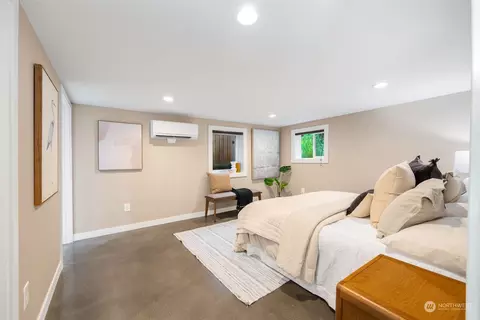 Bedroom - 206 29th Ave E, Seattle, WA 98112 photo 3 of 5