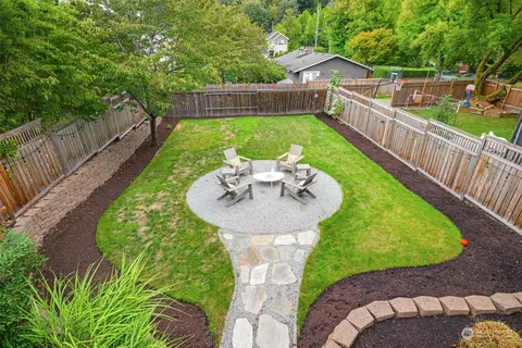 Exterior - 206 29th Ave E, Seattle, WA 98112 photo 11 of 11
