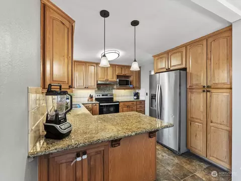 10811 38th Dr SE, Everett, WA 98208 photo 11