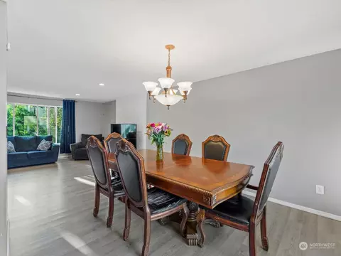 10811 38th Dr SE, Everett, WA 98208 photo 8