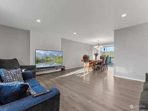10811 38th Dr SE, Everett, WA 98208 photo 7