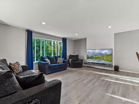 10811 38th Dr SE, Everett, WA 98208 photo 6