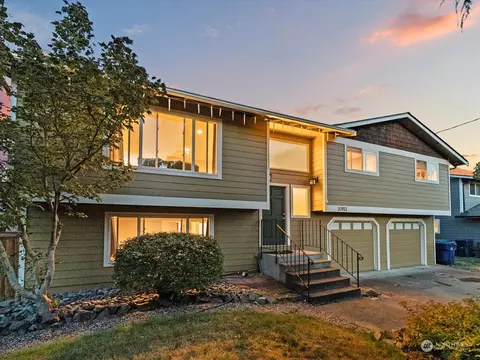 10811 38th Dr SE, Everett, WA 98208 photo 2