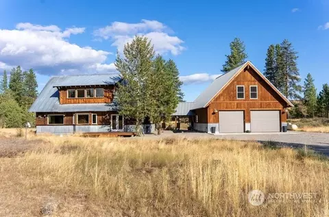28 Cottonwood Dr, Winthrop, WA 98862