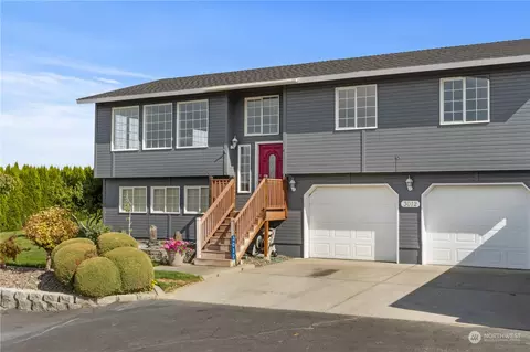 3012 Kona St, Malaga, WA 98828