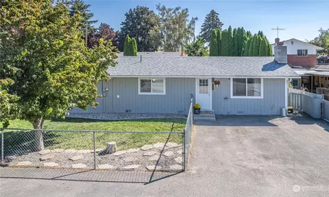 425 N Larch Ave, East Wenatchee, WA 98802