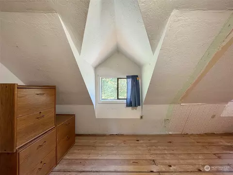 Bedroom - 2068 Taylor Cutoff Rd, Sequim, WA 98382 photo 2 of 2