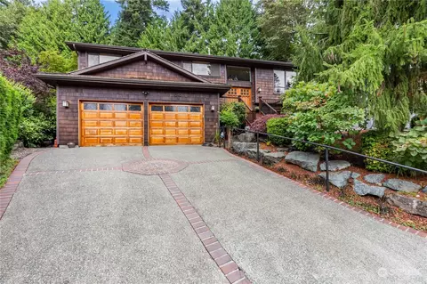 1240 NW 118th St, Seattle, WA 98177