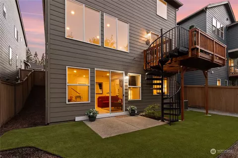Exterior - 31 211th St SE, Bothell, WA 98021 photo 5 of 6