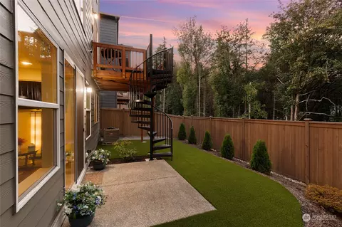 Exterior - 31 211th St SE, Bothell, WA 98021 photo 4 of 6