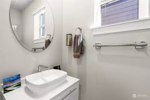Bath - 31 211th St SE, Bothell, WA 98021 photo 1 of 5