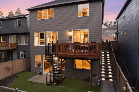 Exterior - 31 211th St SE, Bothell, WA 98021 photo 3 of 6