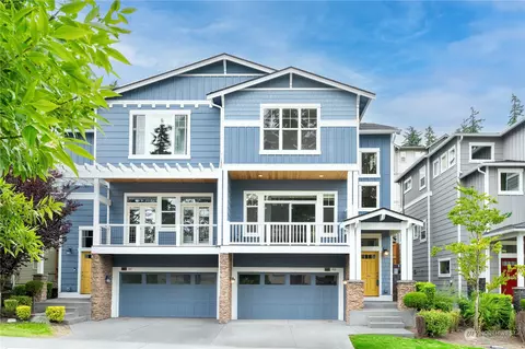 8448 169th Ave NE #102, Redmond, WA 98052