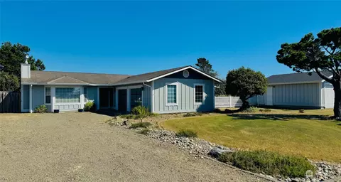 35204 G St, Ocean Park, WA 98640