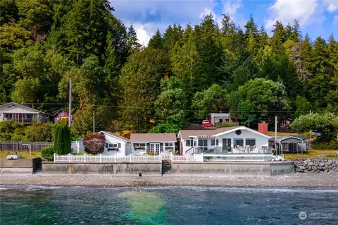 7681 NE North Shore Rd, Belfair, WA 98528