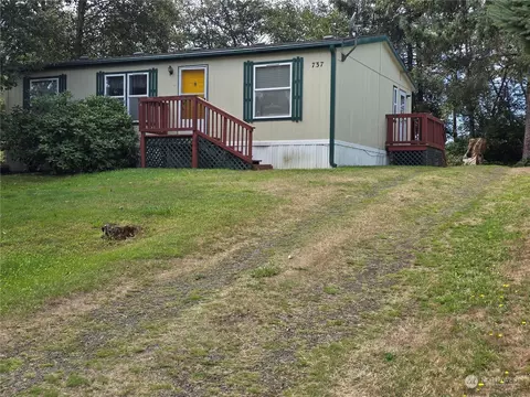 737 Edgewood Ave NE, Ocean Shores, WA 98569