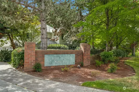 16219 Northup Way #C102, Bellevue, WA 98008
