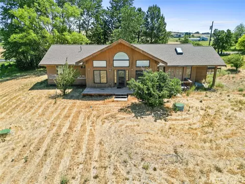 211 Stingley Rd, Ellensburg, WA 98926