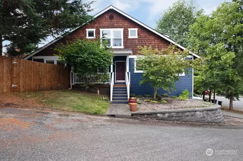 6802 49th Pl NE, Marysville, WA 98270
