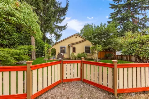 2817 19th St, Bremerton, WA 98312
