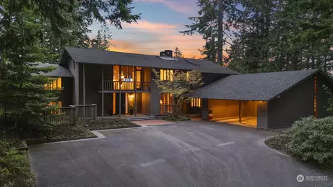 501 Park Ridge Rd, Bellingham, WA 98225