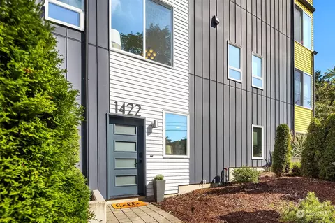 1422 E Spruce St, Seattle, WA 98122