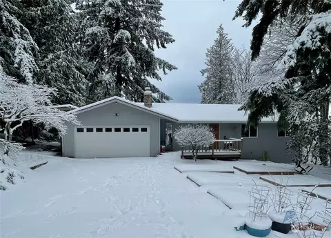 1202 39th St, Bellingham, WA 98229