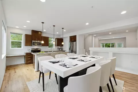 15720 Manor Way #M1, Lynnwood, WA 98087