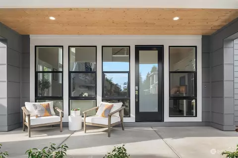 10352 135th Cir NE, Kirkland, WA 98033
