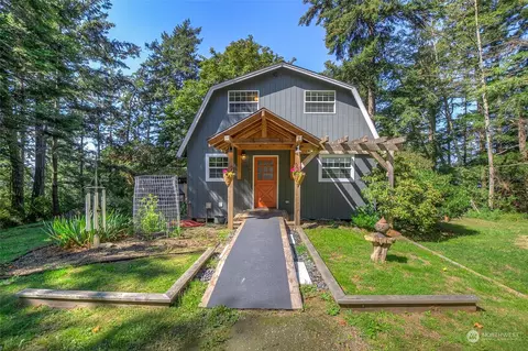 95 Colorado Blvd, Eastsound, WA 98245