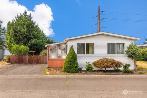 16812 SE 1st St #40, Vancouver, WA 98684