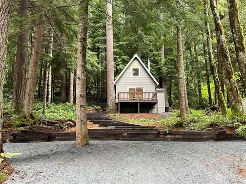 110 Kautz Pl, Eatonville, WA 98328