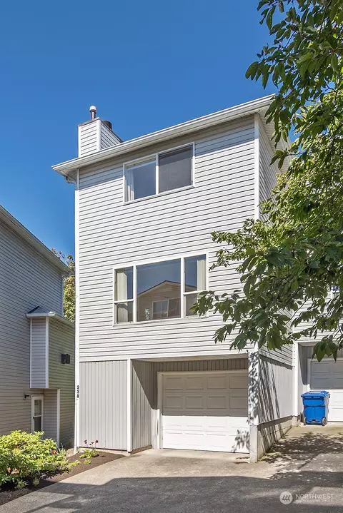 338 NW 103rd St, Seattle, WA 98177
