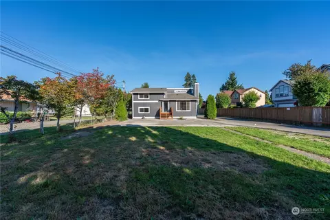 8109 Florida Dr, Everett, WA 98203 photo 2