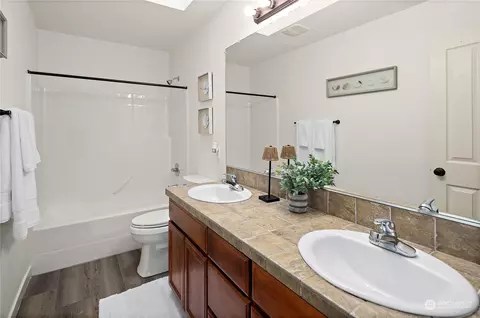 Bath - 22920 36th Ave SE, Bothell, WA 98021 photo 3 of 3