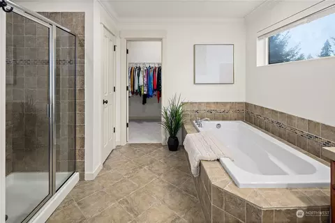 Bath - 22920 36th Ave SE, Bothell, WA 98021 photo 2 of 3