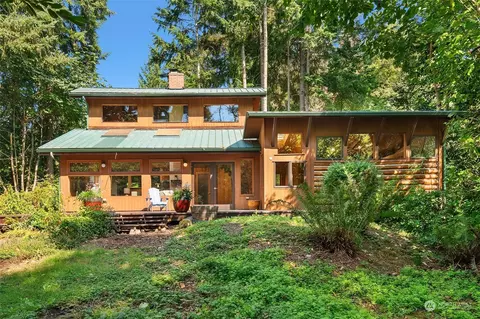 10719 SW 134th Pl, Vashon, WA 98070