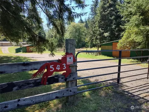 543 Ocean Beach Rd, Hoquiam, WA 98550