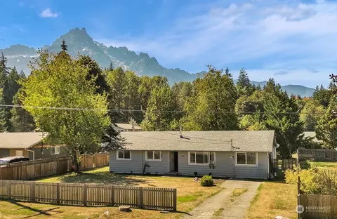 455 Sauk Ave, Darrington, WA 98241
