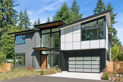 13214 NE 70th St, Redmond, WA 98052