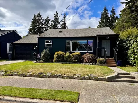 1321 N Montgomery Ave, Bremerton, WA 98312