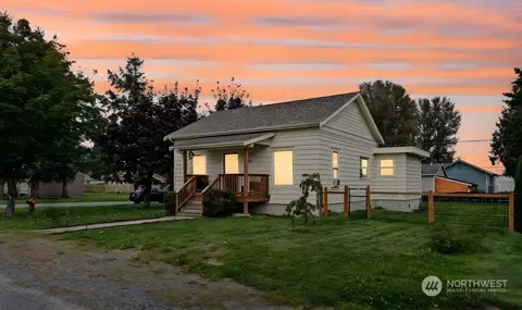 406 Cleveland Ave, Sumas, WA 98295